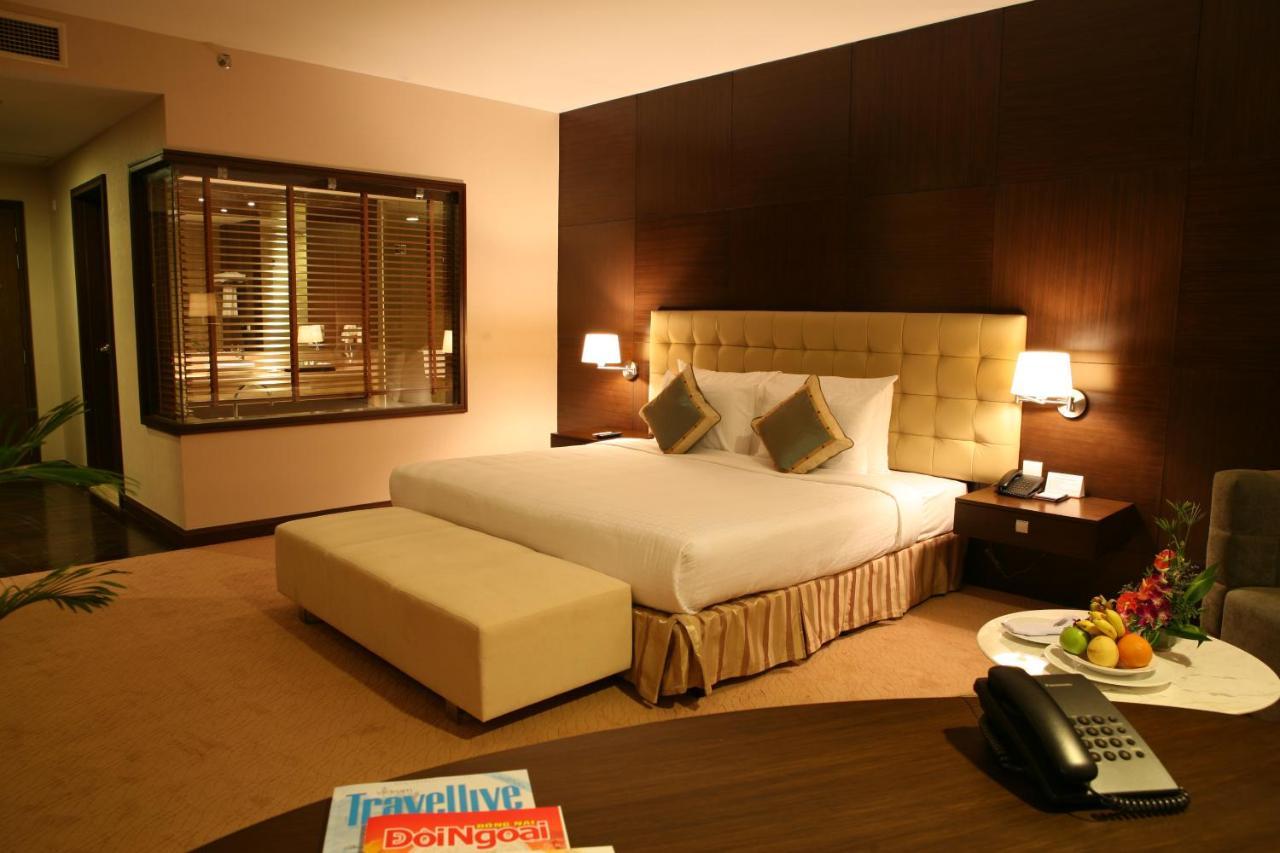 Aurora Hotel Plaza Biên Hòa Extérieur photo