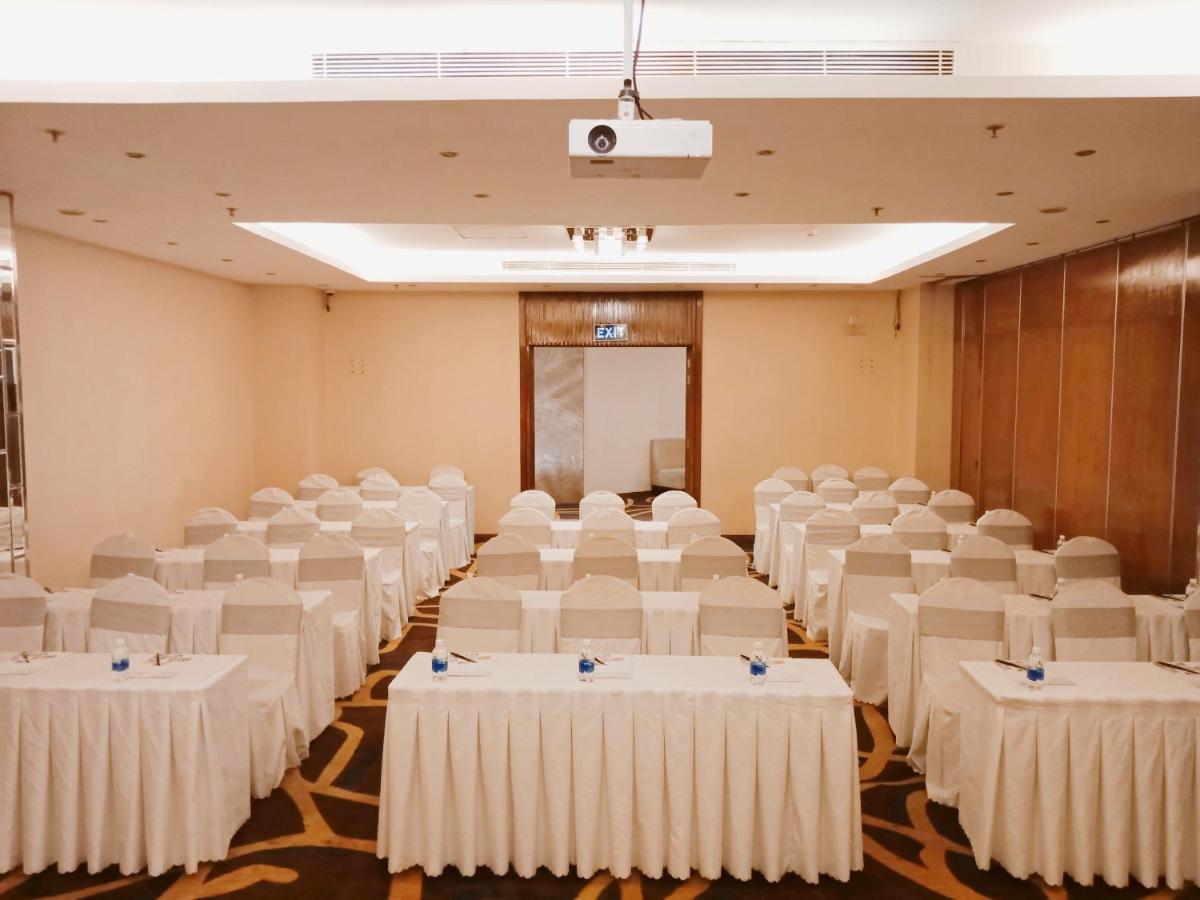 Aurora Hotel Plaza Biên Hòa Extérieur photo