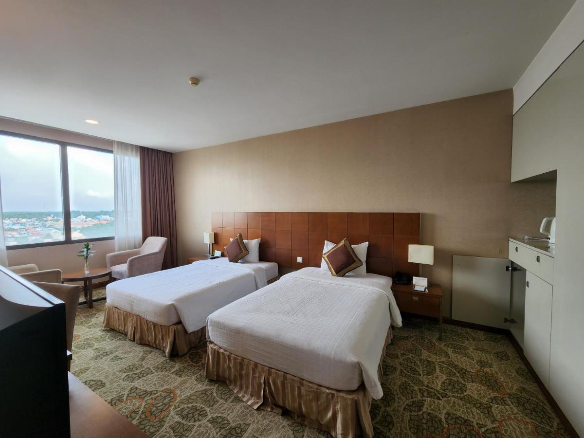 Aurora Hotel Plaza Biên Hòa Extérieur photo