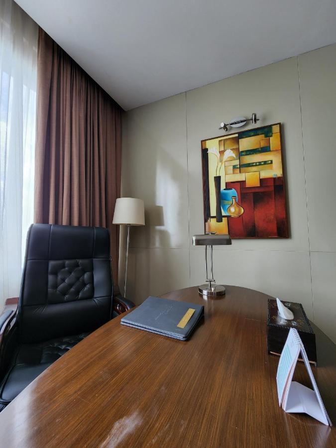 Aurora Hotel Plaza Biên Hòa Extérieur photo