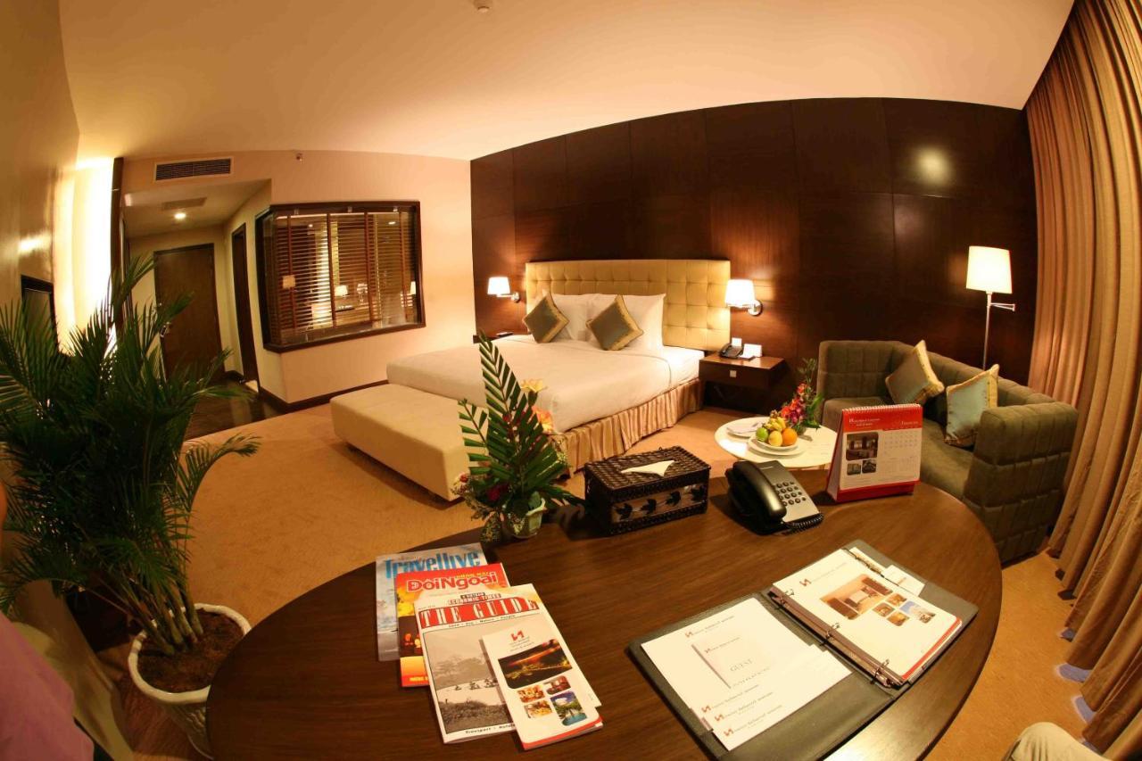 Aurora Hotel Plaza Biên Hòa Extérieur photo