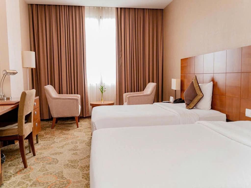 Aurora Hotel Plaza Biên Hòa Extérieur photo